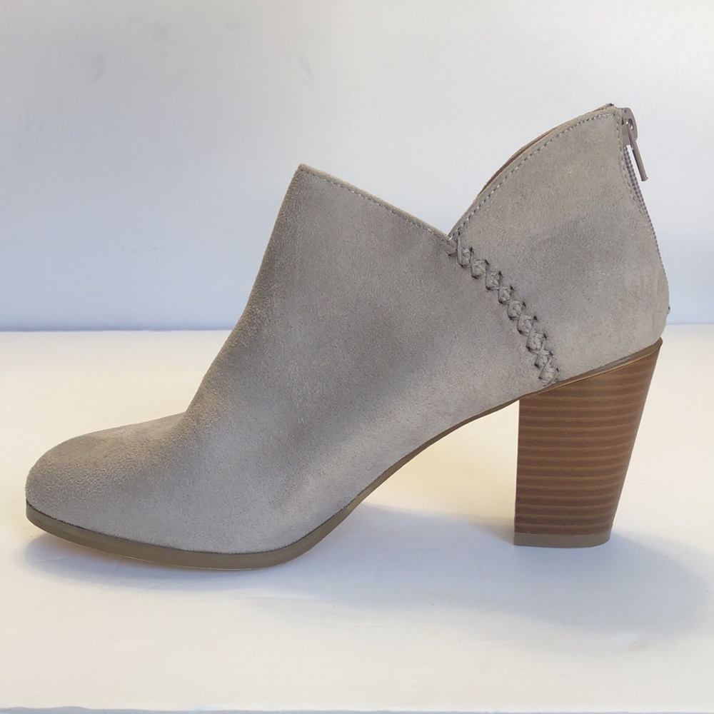 Ccocci by 3B Light Grey Back Zip V-Sides Block Heel Ankle Boots size 10